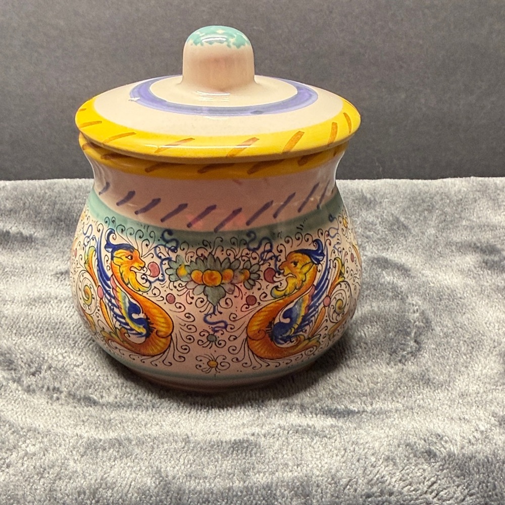 Meridiana Italian ceramic sugar bowl with lid.
